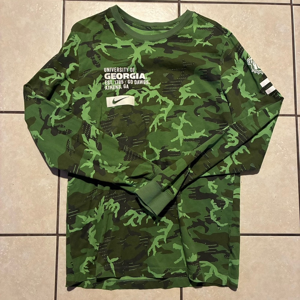Nike University of Georgia Men's M Long Sleeve Camouflage T Shirt